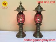 Đôi đèn thờ bằng đồng màu hun xanh giả cổ