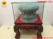 Trống đồng giả cổ có hộp kính