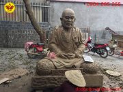 Đắp mẫu tượng chân dung Đạt Ma Sư Tổ cao 2m bằng đất sét.