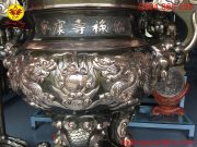 Mặt trước Lư đồng đỏ cạo màu 1,27m