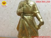 Tượng Trần Hưng Đạo bằng đồng vàng cao 42cm hoa văn sắc nét và tinh xảo