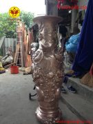 Lọ lục bình bằng đồng đỏ cao 1m27 sắc nét và tinh xảo