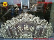 Màu sắc cuốn thư nổi bật và cuốn hút