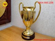 Cúp đồng hoa văn sắc nét và tinh xảo