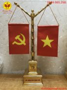 cột cờ bằng đồng mạ vàng 24k