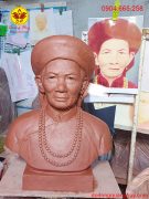 Mẫu tượng đất cao 42cm cụ bà trước khi làm khuôn đổ đồng