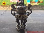 Mặt sau lư hương bằng đồng cao 1m15