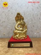 Linh Vật Rắn chữ phúc bằng đồng dát vàng 9999