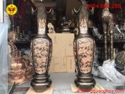 Đôi lục bình bằng đồng đỏ hoa văn tứ quý