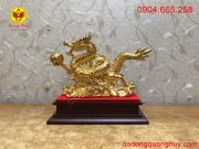 Tượng rồng bằng đồng cuộn sóng mạ vàng