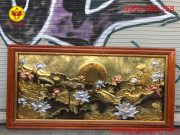 Tranh đồng Hoa sen sắc nét và tinh xảo