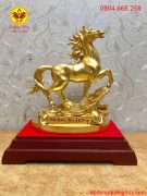 Tựơng ngựa bằng đồng mạ vàng