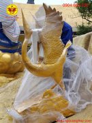 Hạc đồng Tung cánh bay. Hoa văn sắc nét và tinh xảo